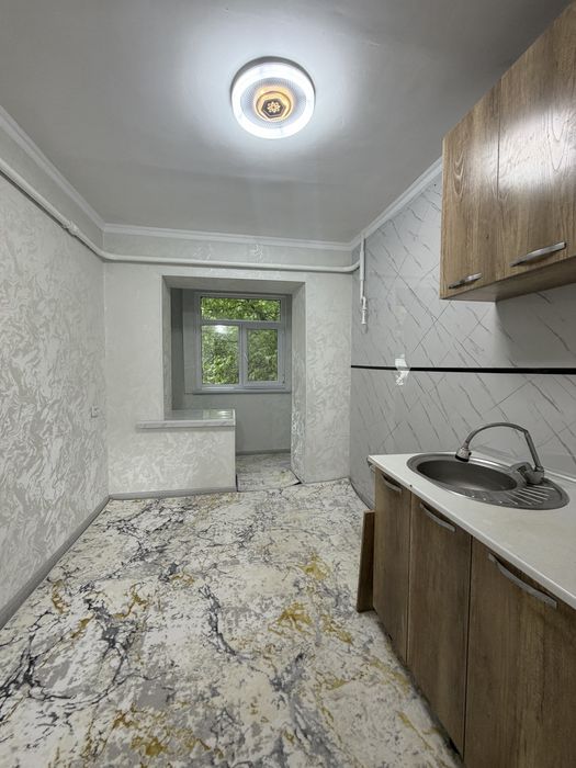 Продаётся 1 ком в ТРОИЦКЕ