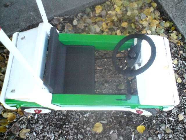 детска кола с педали не москвич стара ламаринена рядка