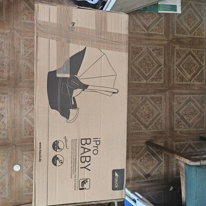 Столче за кола Hauck IPRO Cavalier ново неразопаковано.