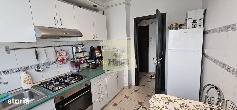 Apartament decomandat 3 camere Balcon zona Centrala