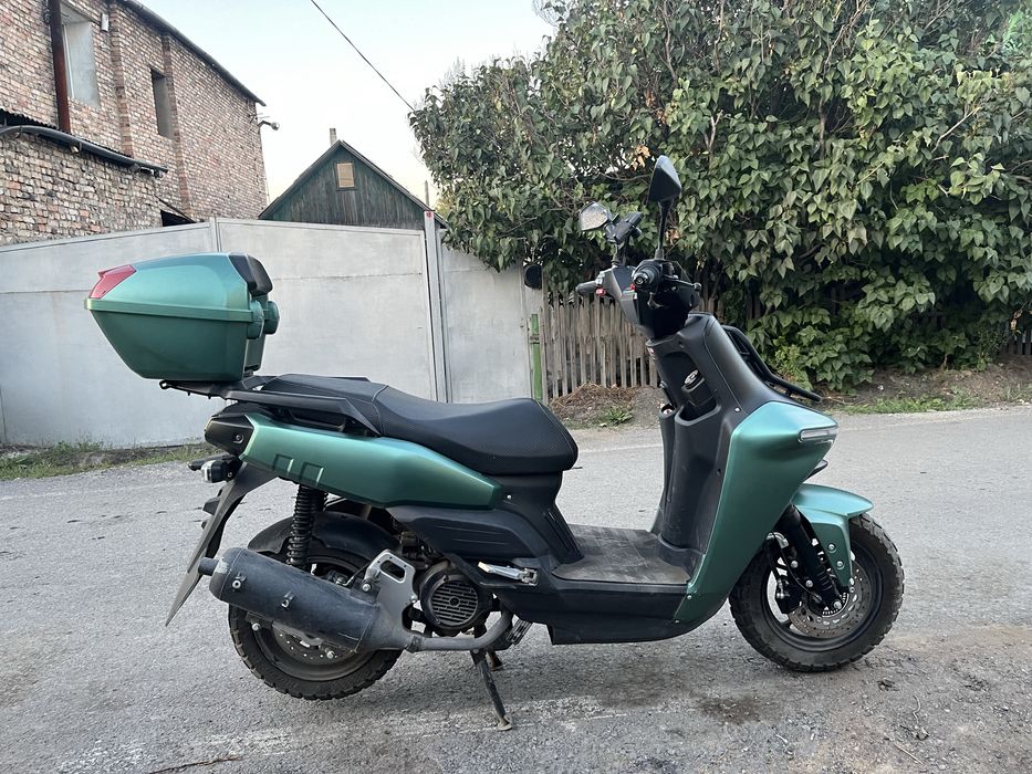 Продам скутер Tank pro 150куб