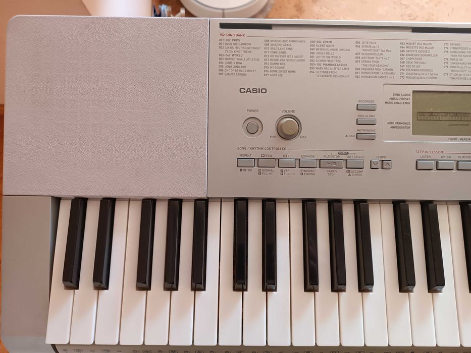 клавир CASIO LK 280