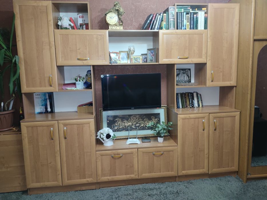 Продается шкаф горка