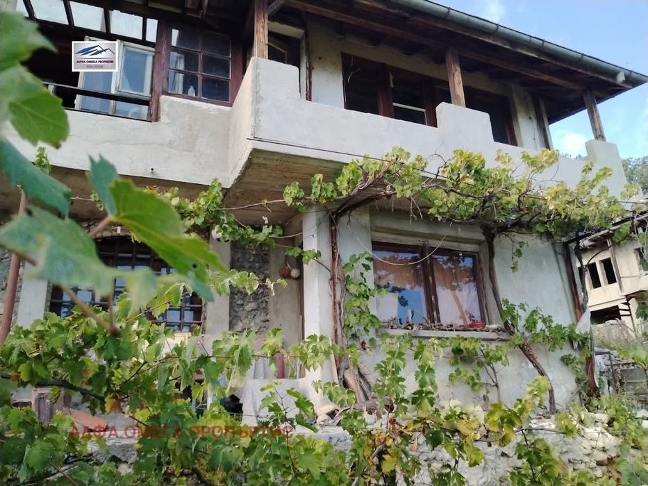 Продавам 2 къщи в един парцел в гр Варна Панорама море