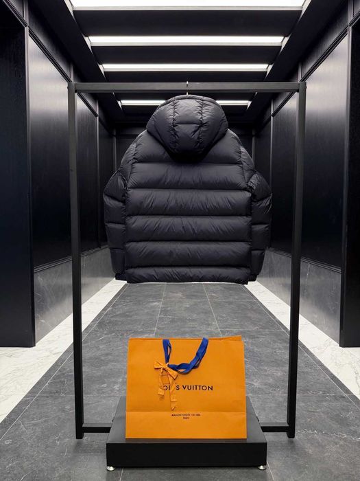 Geaca Louis Vuitton - calitate premium