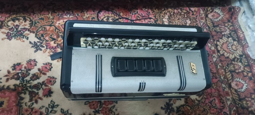 Продам Баян Ансамбль 2