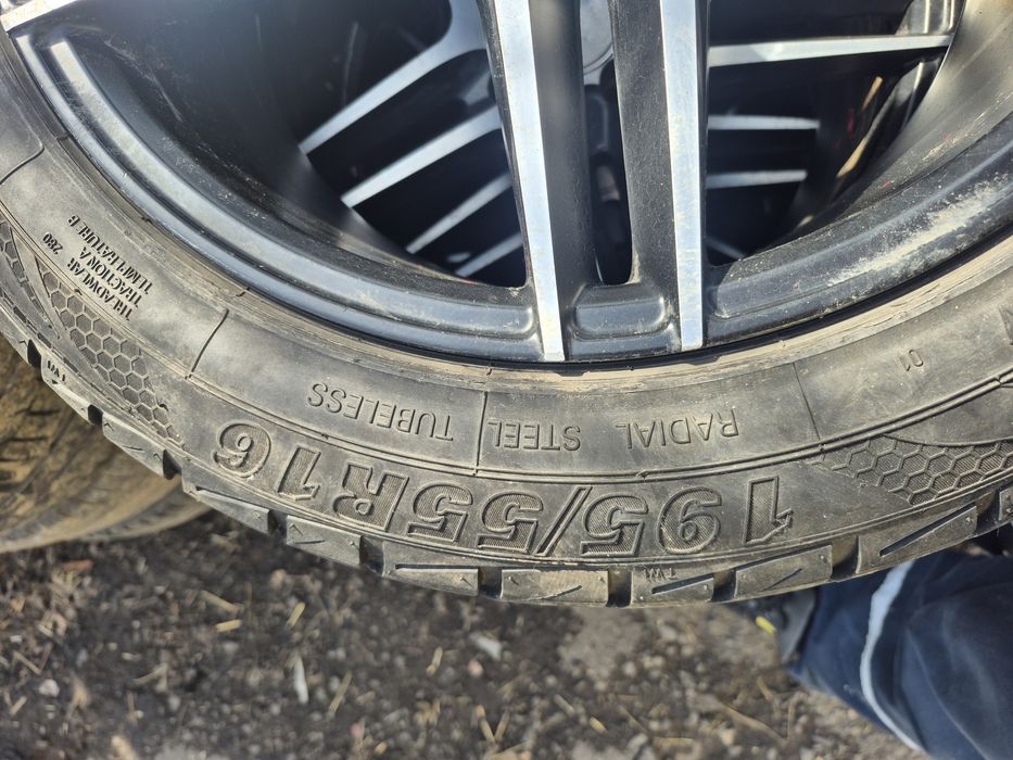 Продам резину 2 разных балона