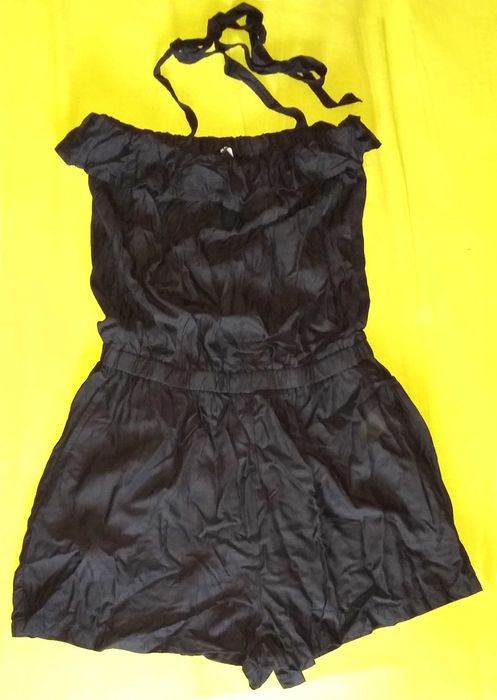 Salopeta de vara neagra H&M foarte lejera, racoroasa cu buzunare