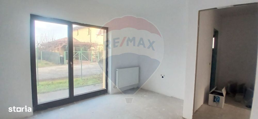 Casa individuala 4 camere cu teren 454 mp cartier privat Crevedia