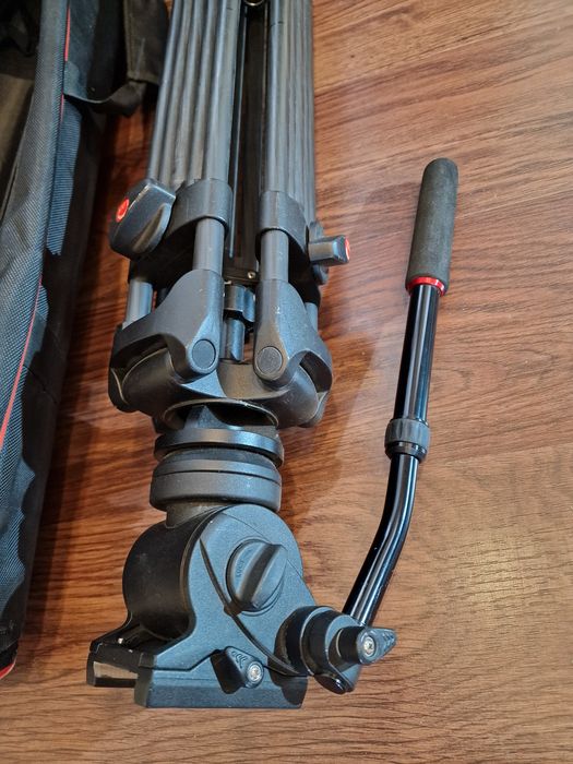 Trepied video profesional