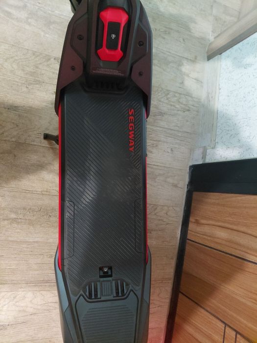 Електрическа тротинетка Segway ZT3 Pro 25 км/ч