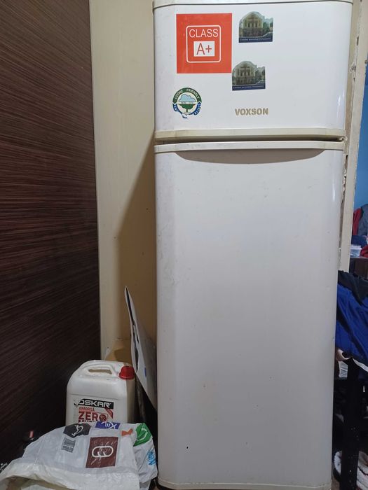 Vind frigider cu congelator