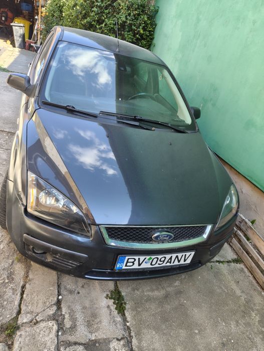Ford focus 2.   .