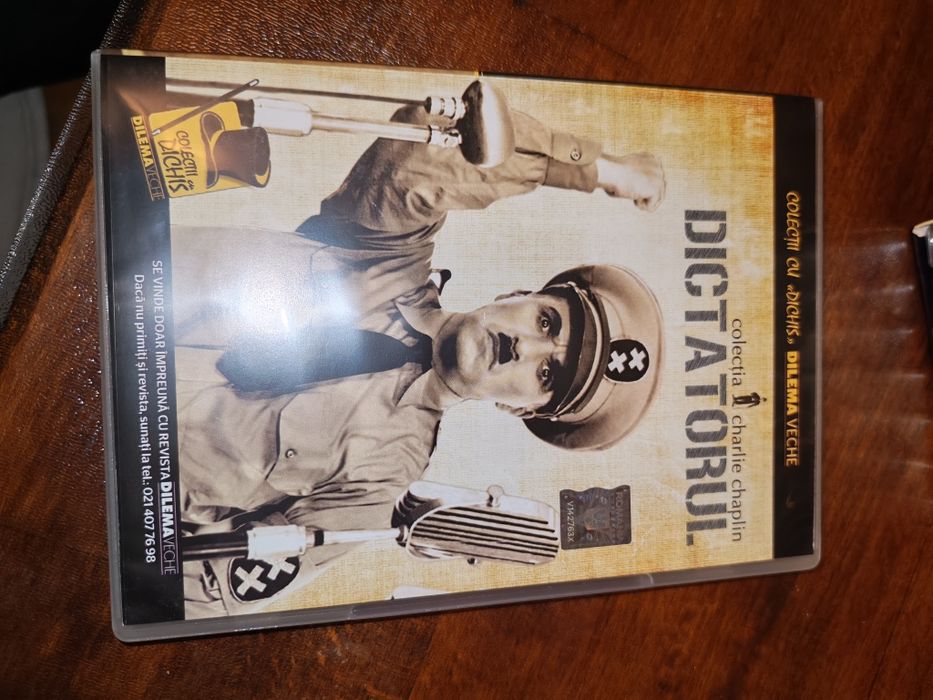 Colecție dvd  cu Charlie Chaplin cu 60 de lei