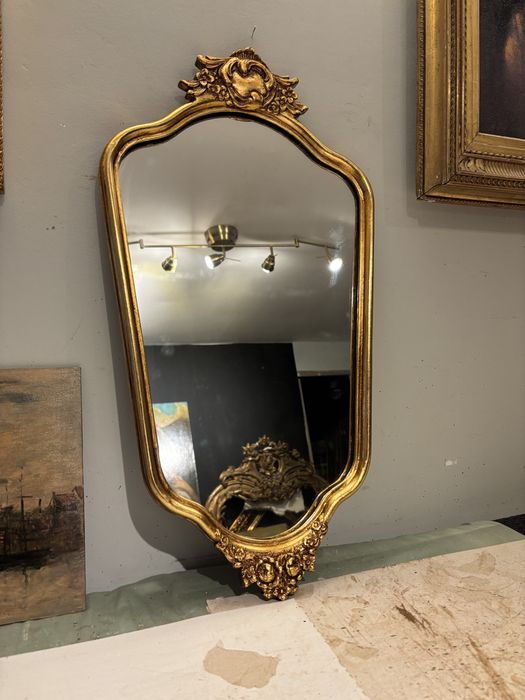 Oglindă rama veche , aurire schlagmetal, restaurată 66×33 cm