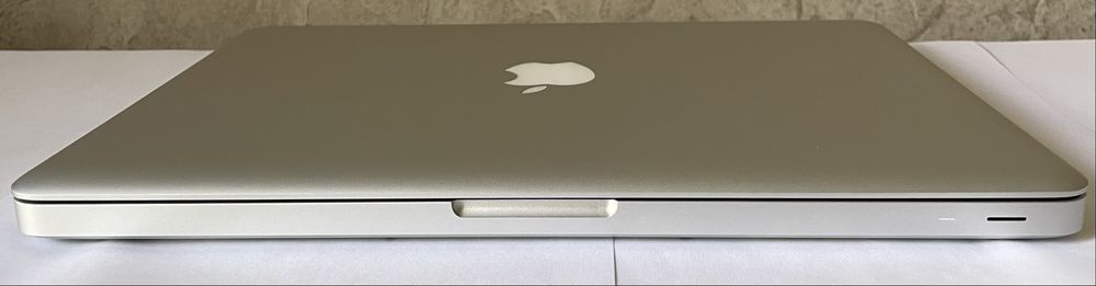 MacBook Pro 13, 2012, Silver - идеальное состояние