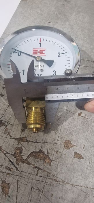 Ceas manometru presiune vidanja 100mm metalic import pret 215 lei se poate trimite prin curier rapid în toată