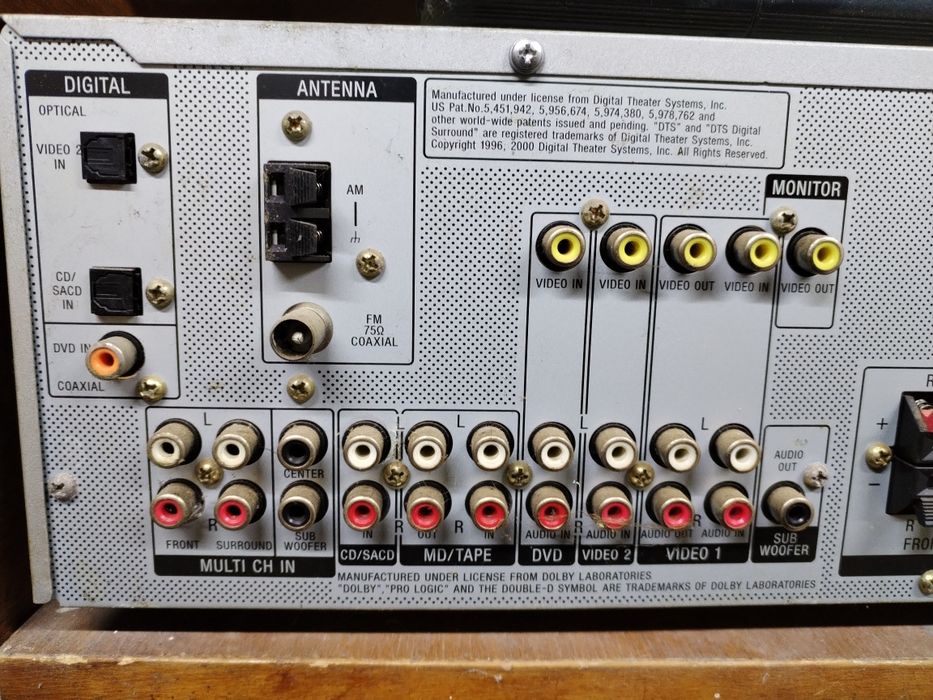 Amplificator sony cu radio
