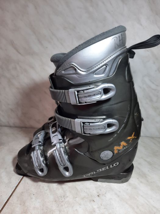 Clapari ski schi Dalbello mondo 26 corespunde mărimii 40