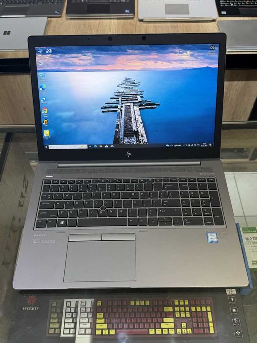 HP ZBook 15U G6 Core i7-8665U озу8гб 256ssd Radeon Pro WX3200