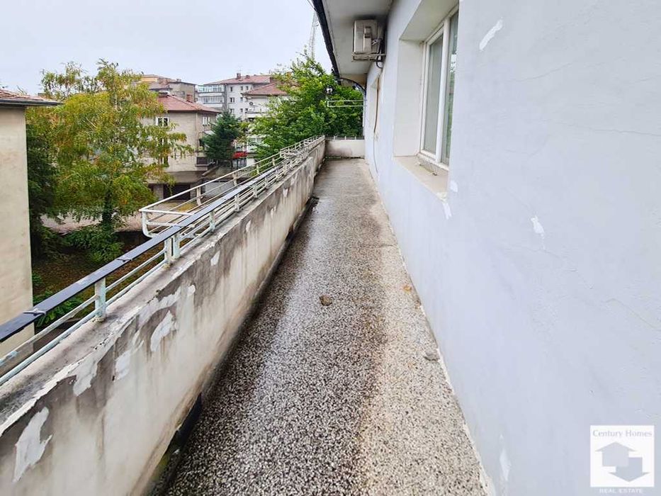 Продава се Тристаен апартамент в Велико Търново, Център - 91 кв.м за 1759 €/кв.м - Снимка #11