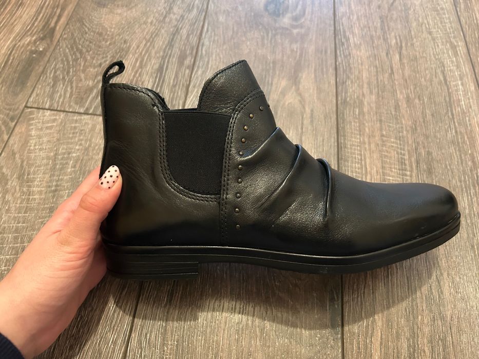 Ghete dam din piele adevarata