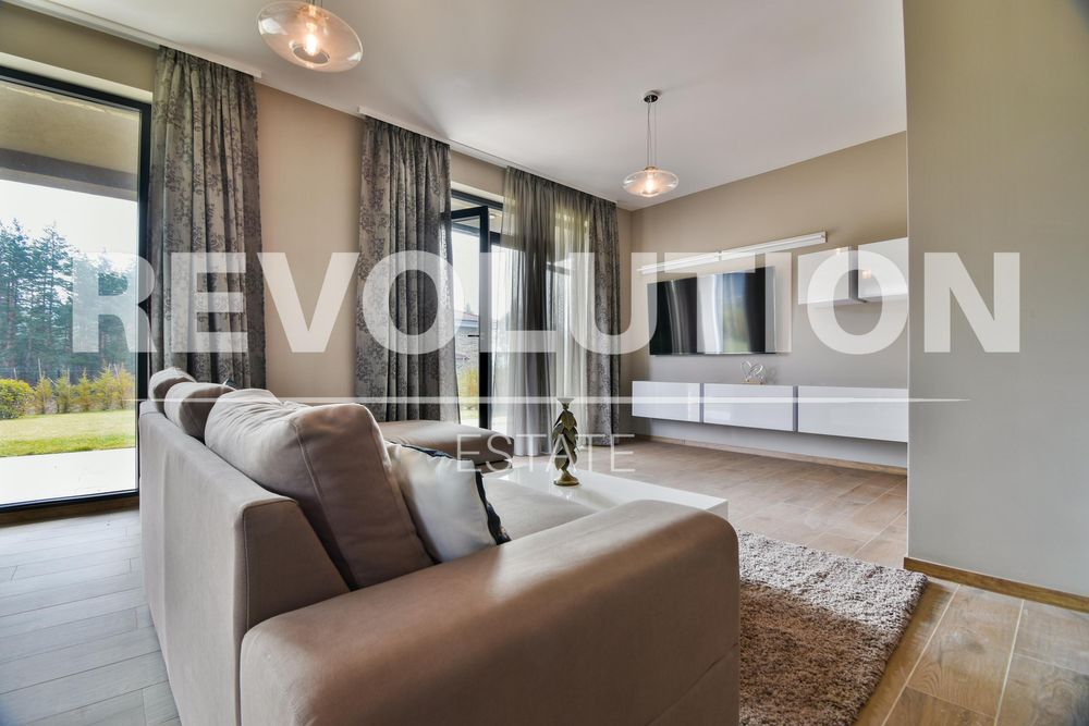 Дава се под наем Къща в София, Център - 400 кв.м за 2000 € - Снимка #2