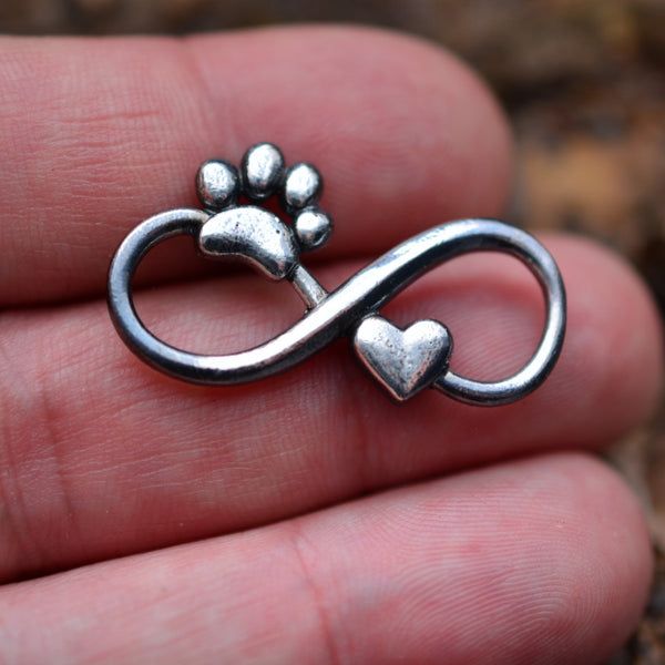 Сребърен медальон 925 „Безкрайност със сърце и лапичка“