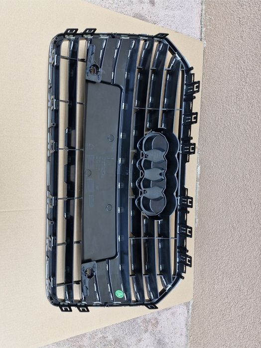Grila centrala Audi A6 C7 facelift 2014-2018 Negru Lucios
