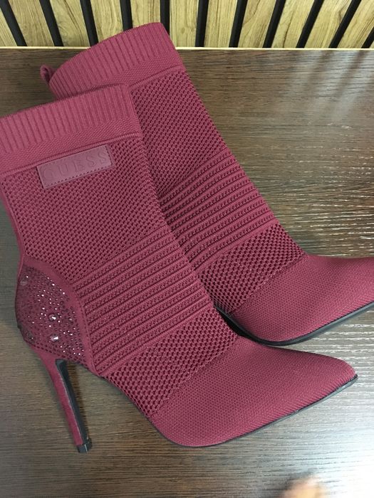 Продам ботильоны абсолютно новые  сапоги