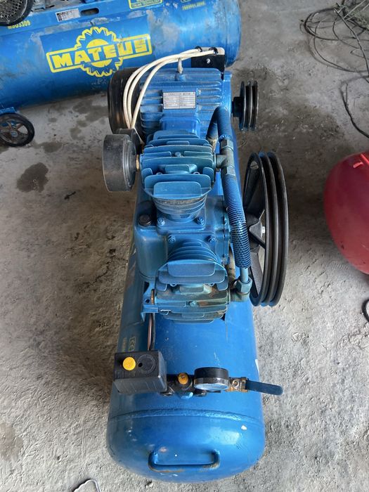 Компрессор 105 л / 3 кВ