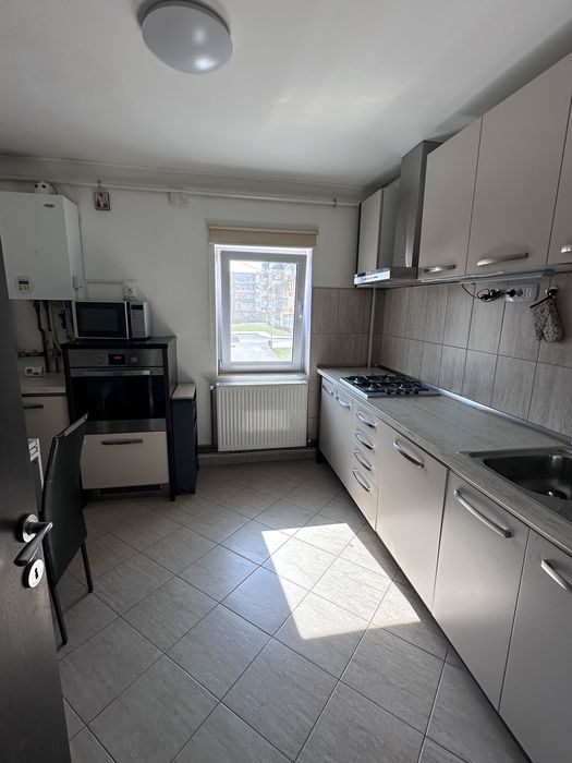 Apartament 4 camere