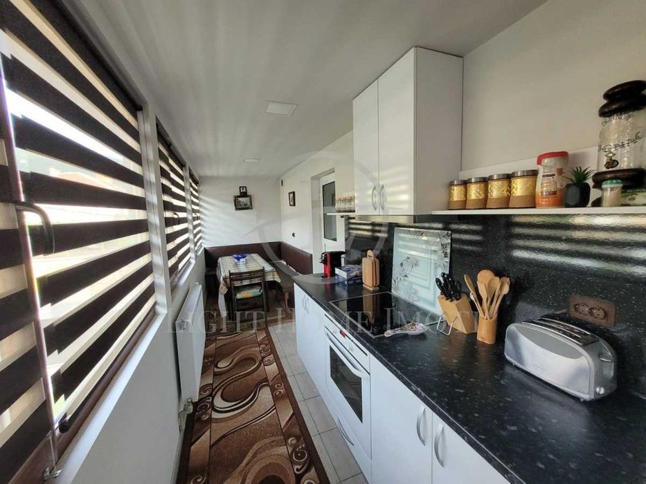 Продава се Етаж от къща в Карлово - 220 кв.м за 1000 €/кв.м - Снимка #11