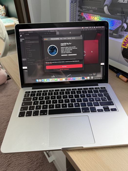 Macbook Pro 13" Retina Late 2013 i5 4GB RAM 128GB Stocare