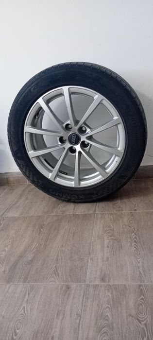 Продавам четири еднакви гуми втора употреба.Цена  80 евро.