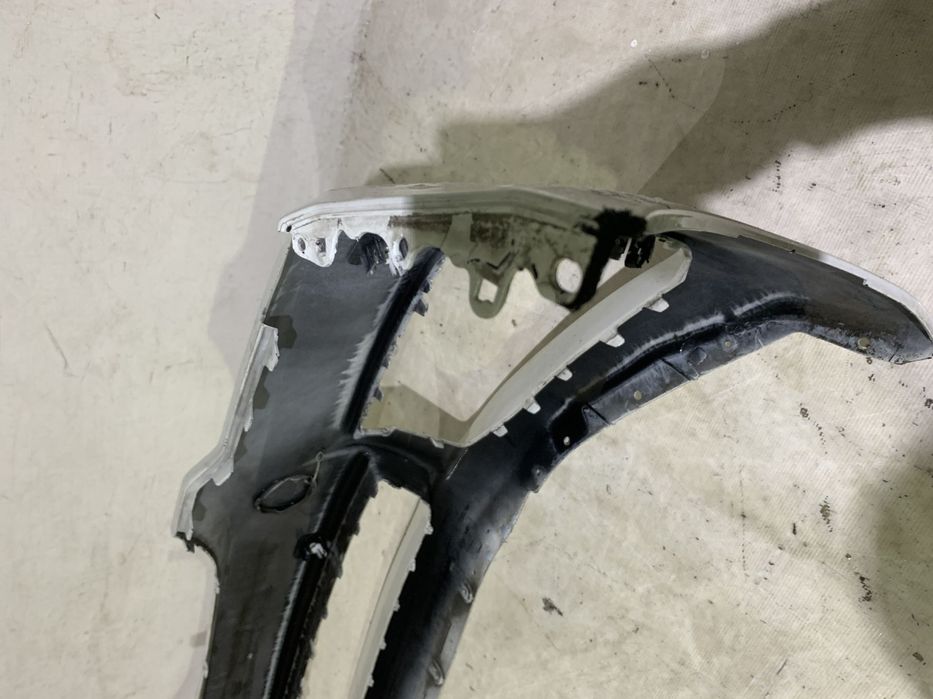 Bara fata BMW Seria 5, G30/G31, M-Sport, 2016, 2017, 2018, 2019, 2020, cod origine OE 51118064928, cu gauri pentru senzori de parcare.