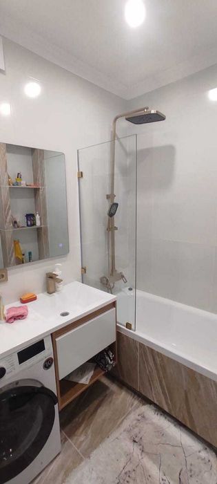 Перегородки на ванну из стекла