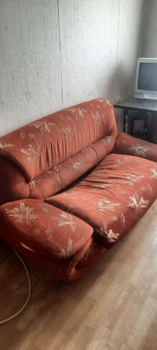 Диван и тв даром