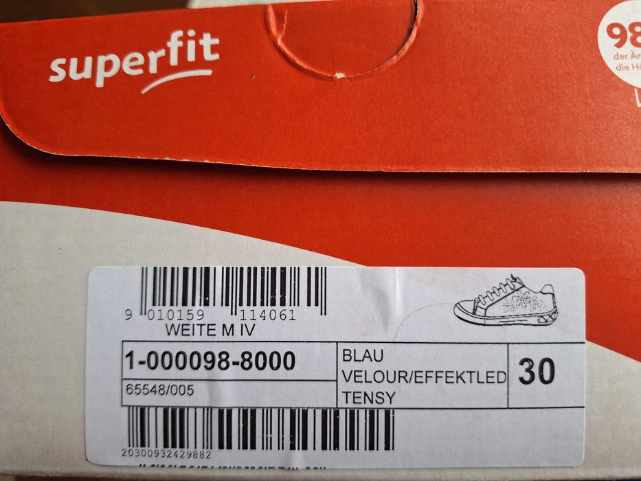 Чисто нови сникърси на Superfit - н. 30