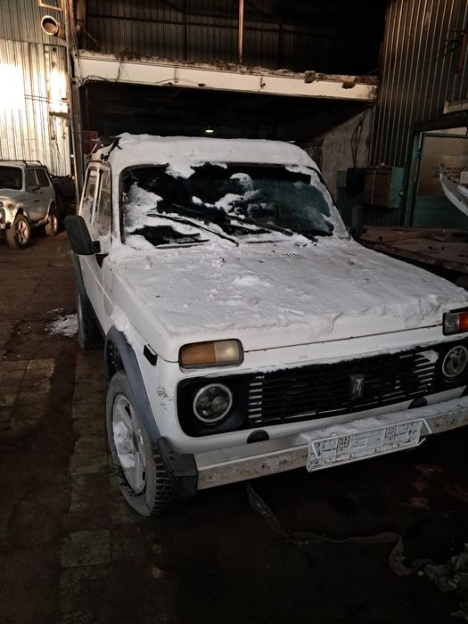 Нива 2121 на разбор