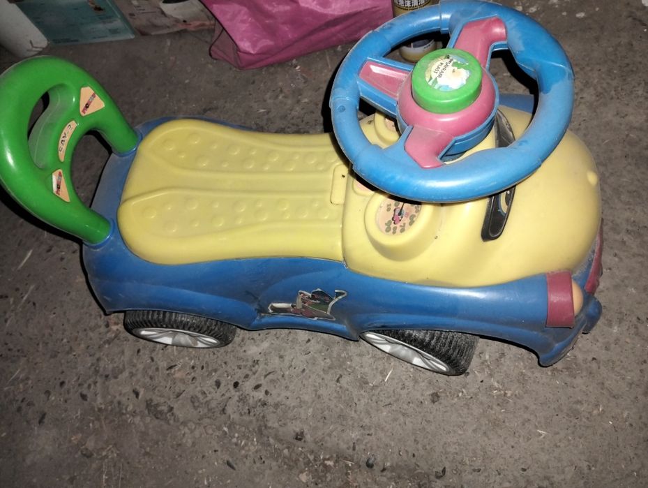 Машинка детская толокар