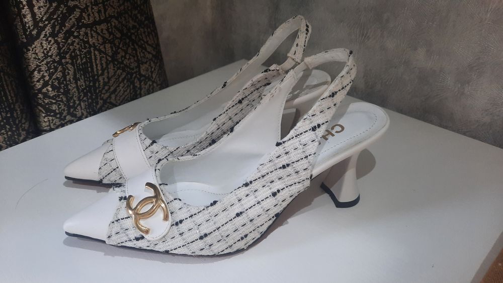 Туфли йенги кийилмаган 37 размер сотилади