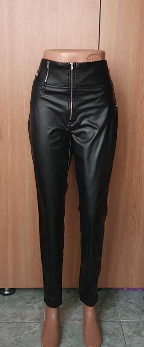 Pantaloni piele comozi