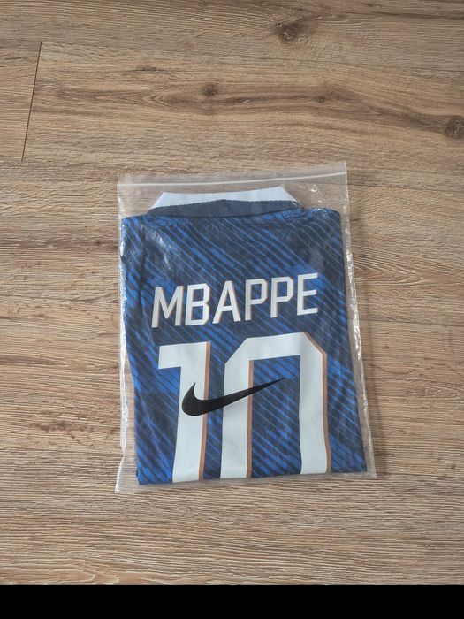 Vand tricou fotbal,Franta,cu Mbappe