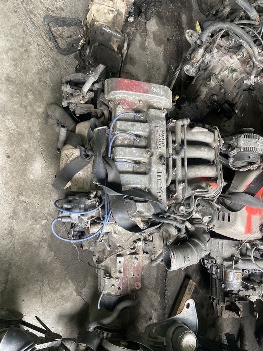 Двигатель на Mazda z5 323