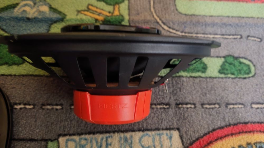 Говорител Hertz 180w
