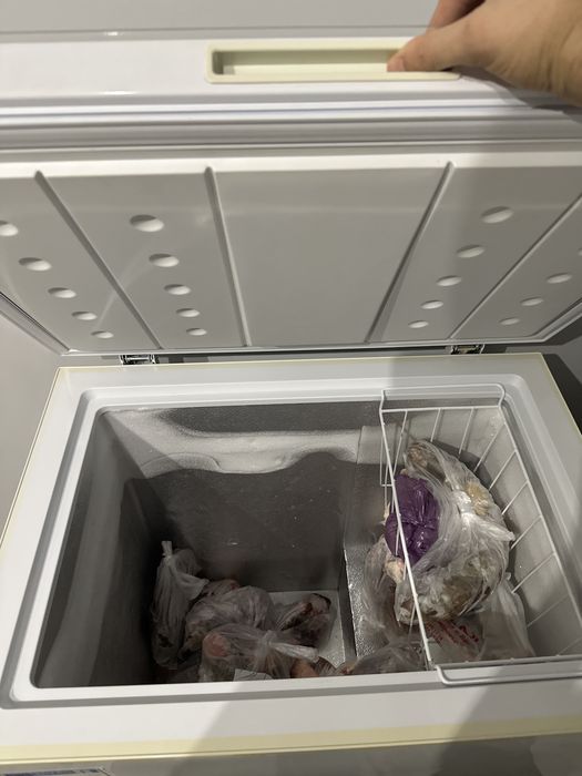 Морозилку продам