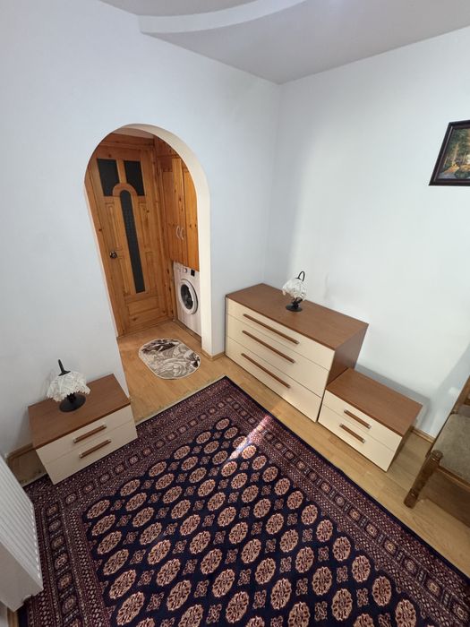 Inchiriez apartament 2 camere , 2 Graniceri(zona Casa Cartii)