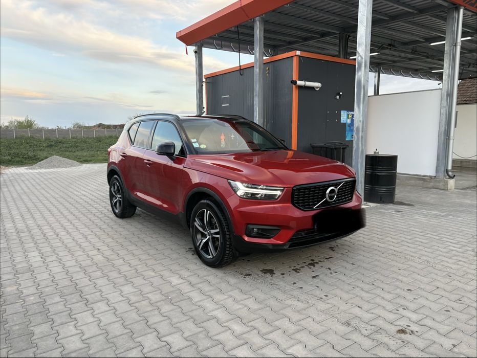VOLVO XC40 2018 — imagine 41