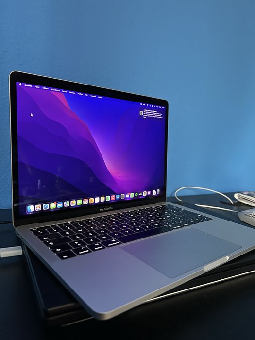 Leptop Mackbook Pro 2017 I5 ssd